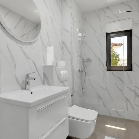 Lux-in - Makarska Exklusiv Apartment *
